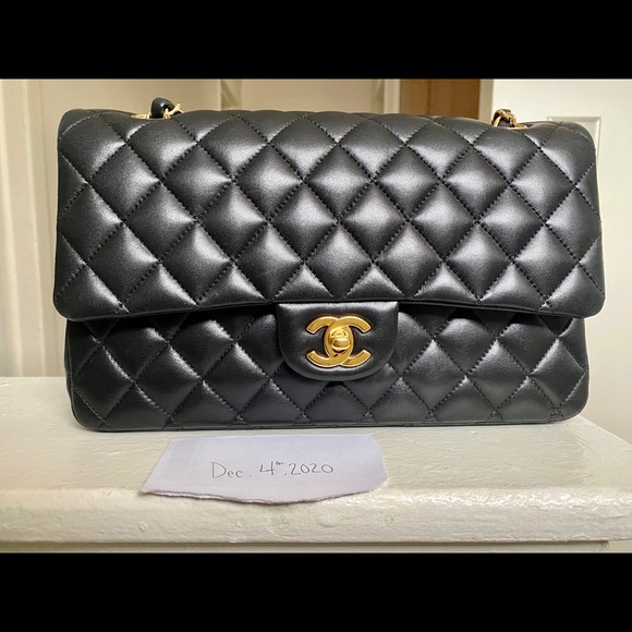 Chanel Medium Classic Flap Black Lambskin - Picture 15 of 15